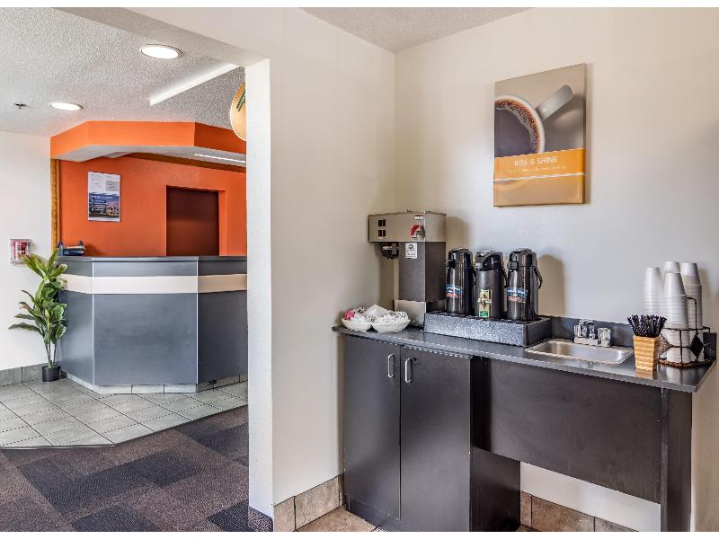 Motel 6 Chattanooga, Tn - Downtown image