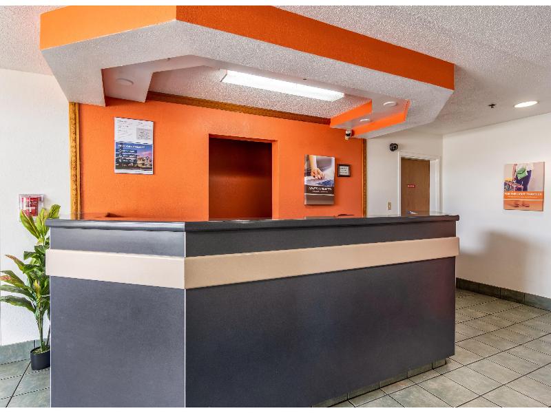 Motel 6 Chattanooga, Tn - Downtown image
