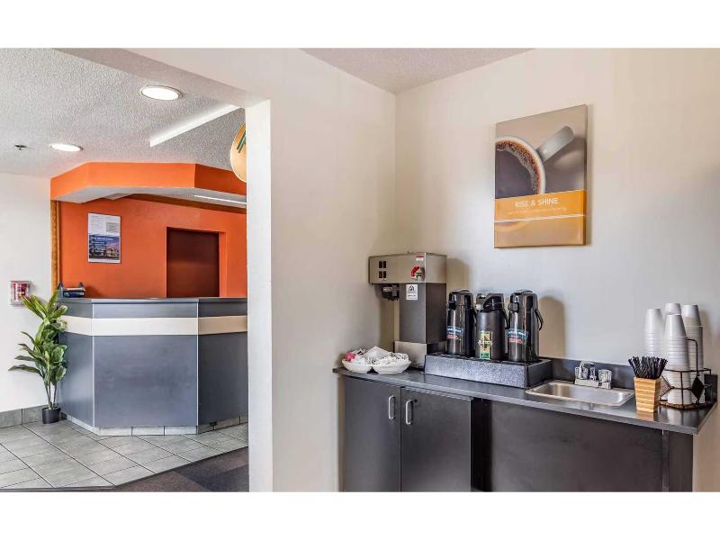 Motel 6 Chattanooga, Tn - Downtown image