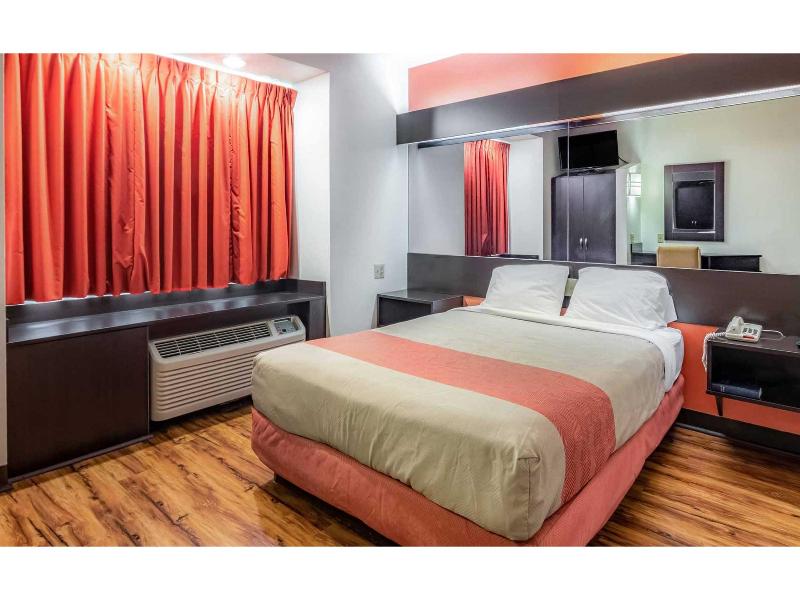 Motel 6 Chattanooga, Tn - Downtown image
