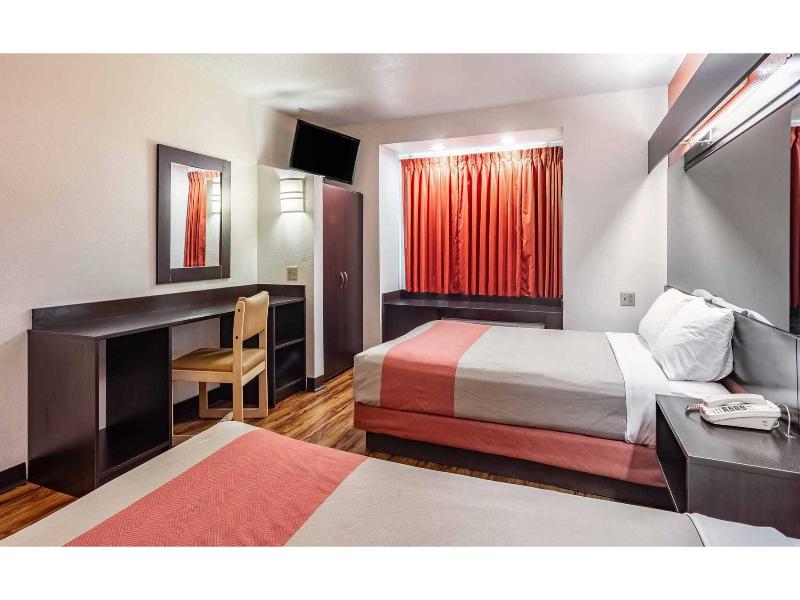 Motel 6 Chattanooga, Tn - Downtown image