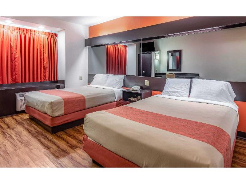 Motel 6 Chattanooga, Tn - Downtown image