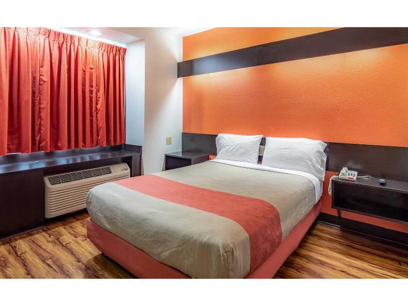 Motel 6 Chattanooga, Tn - Downtown image