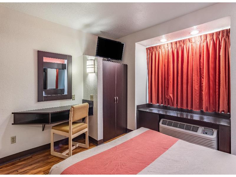 Motel 6 Chattanooga, Tn - Downtown image