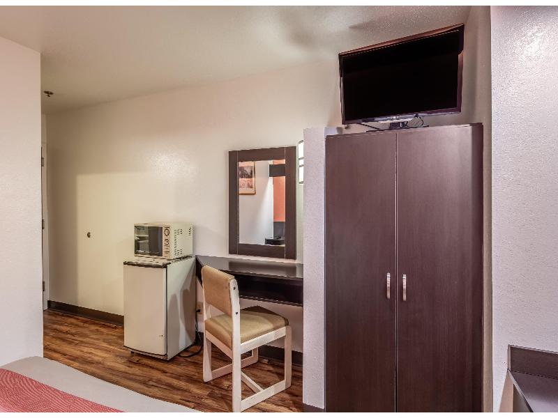 Motel 6 Chattanooga, Tn - Downtown image