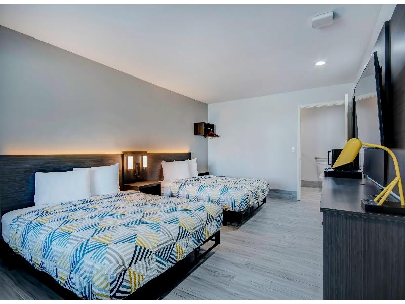 2 Queen Beds | Non-Smoking