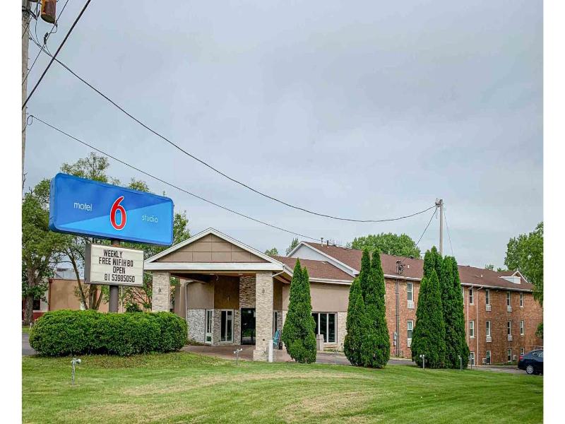 Studio 6 Rockford, Il image