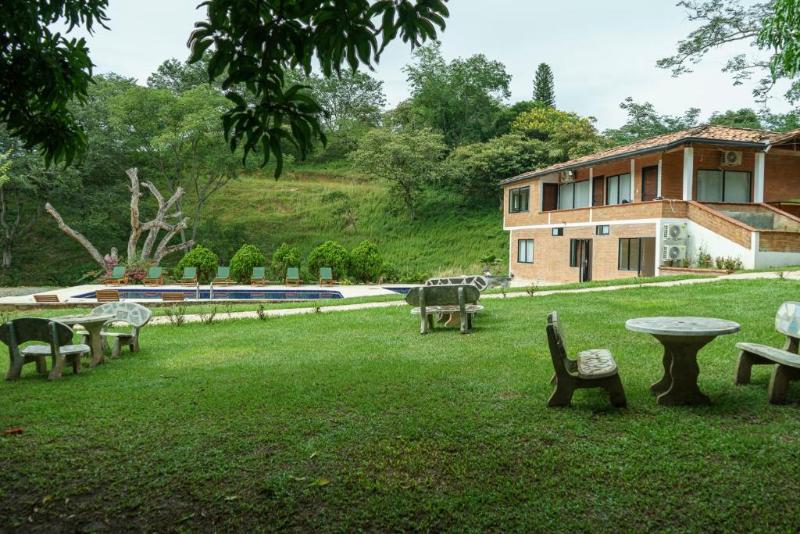 Tres Lagos Hotel image