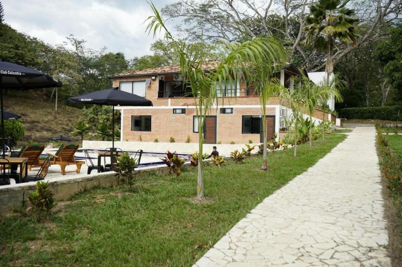 Tres Lagos Hotel image