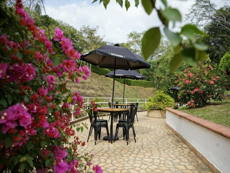 Tres Lagos Hotel image