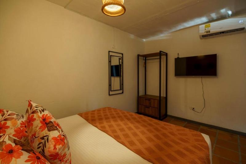 Tres Lagos Hotel image