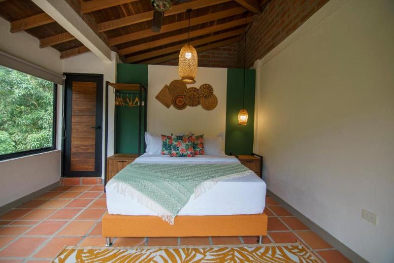 Tres Lagos Hotel image