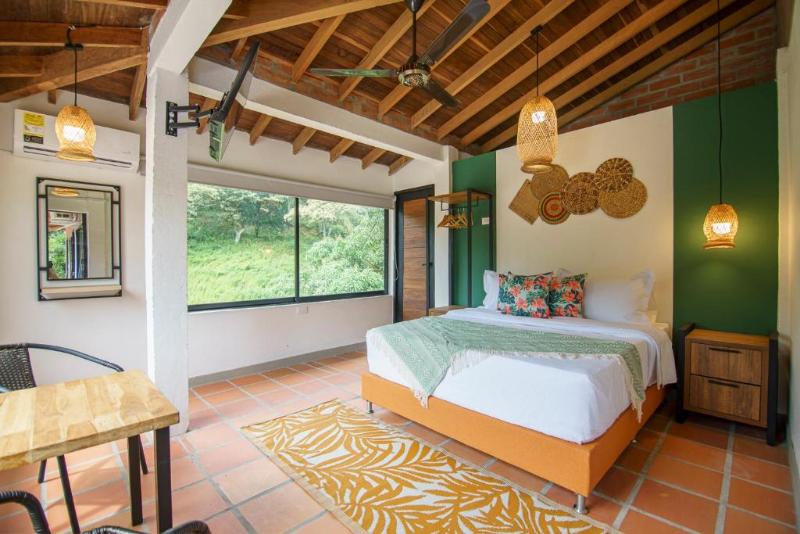 Tres Lagos Hotel image