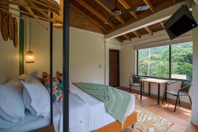 Tres Lagos Hotel image