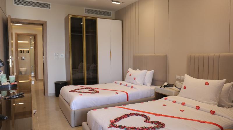 Ramage Hotel image