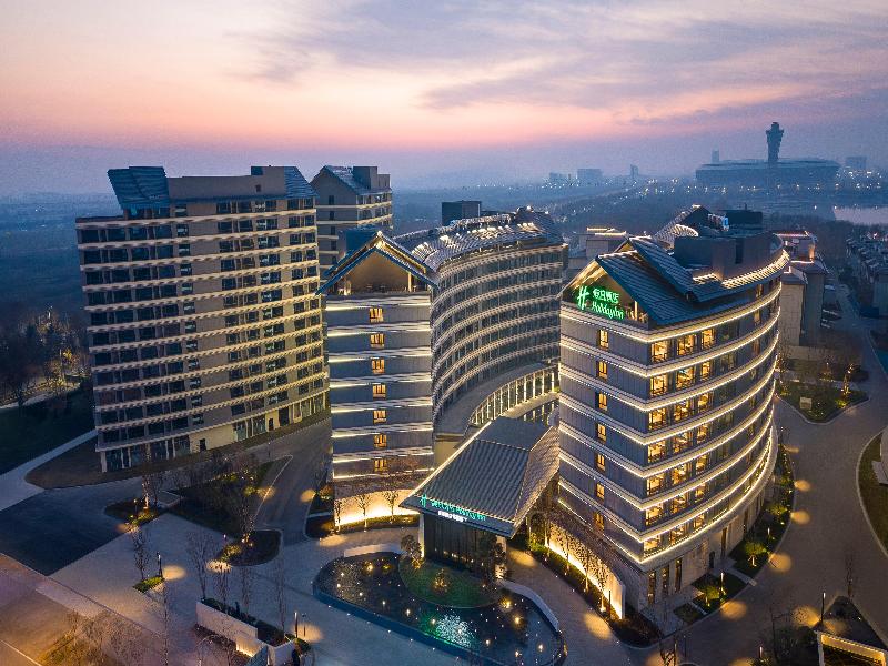 Holiday Inn Xianyang Shuangzhao Lake by IHG image