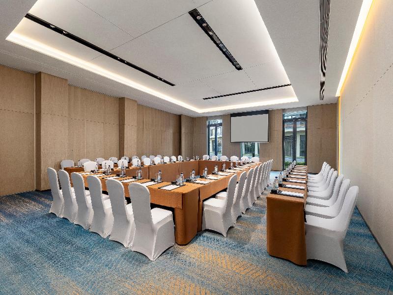 Holiday Inn Xianyang Shuangzhao Lake by IHG image