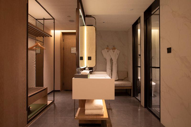 Holiday Inn Xianyang Shuangzhao Lake by IHG image