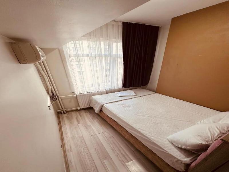 Sera Hotel image