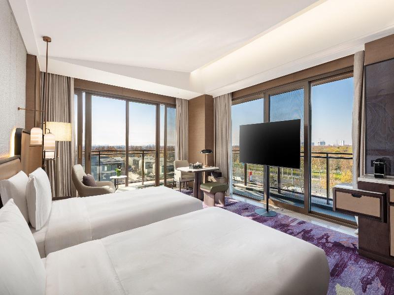 Hualuxe Xianyang image