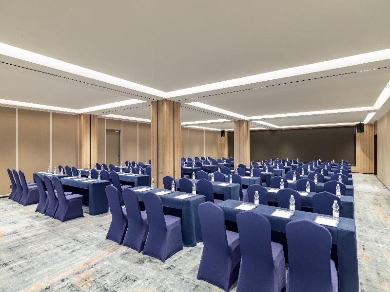 Holiday Inn Shanghai Tourism Zone by IHG image