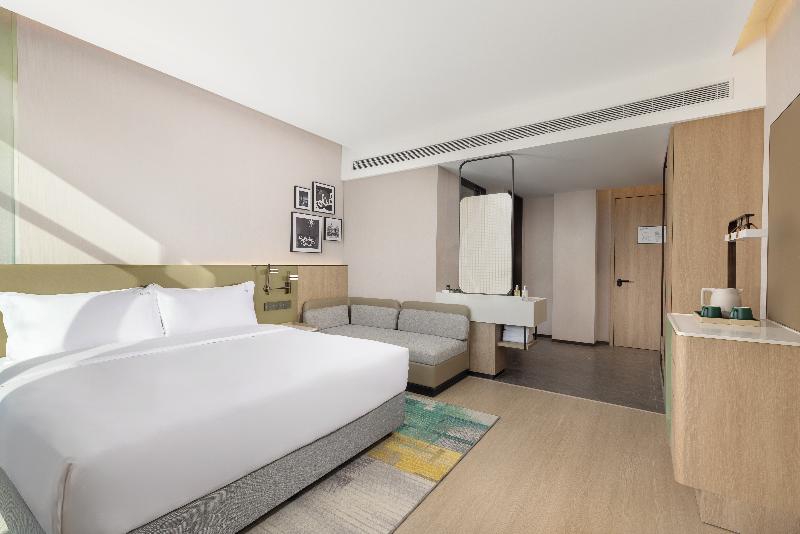 Holiday Inn Shanghai Tourism Zone by IHG