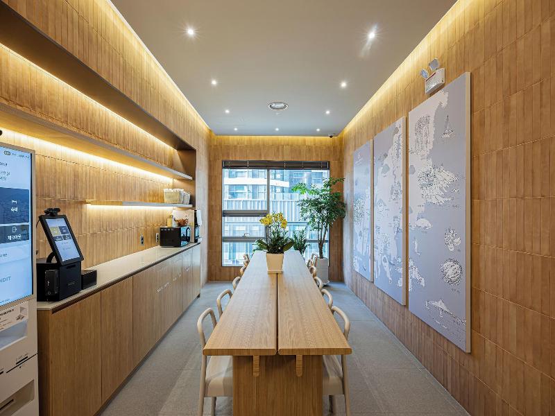 Haeundae Marine Capsule Hotel & Spa image