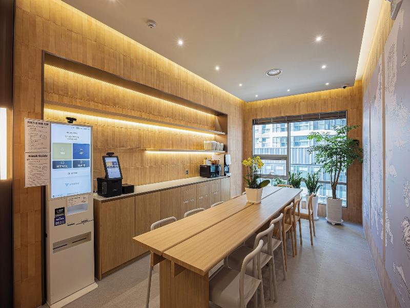 Haeundae Marine Capsule Hotel & Spa image