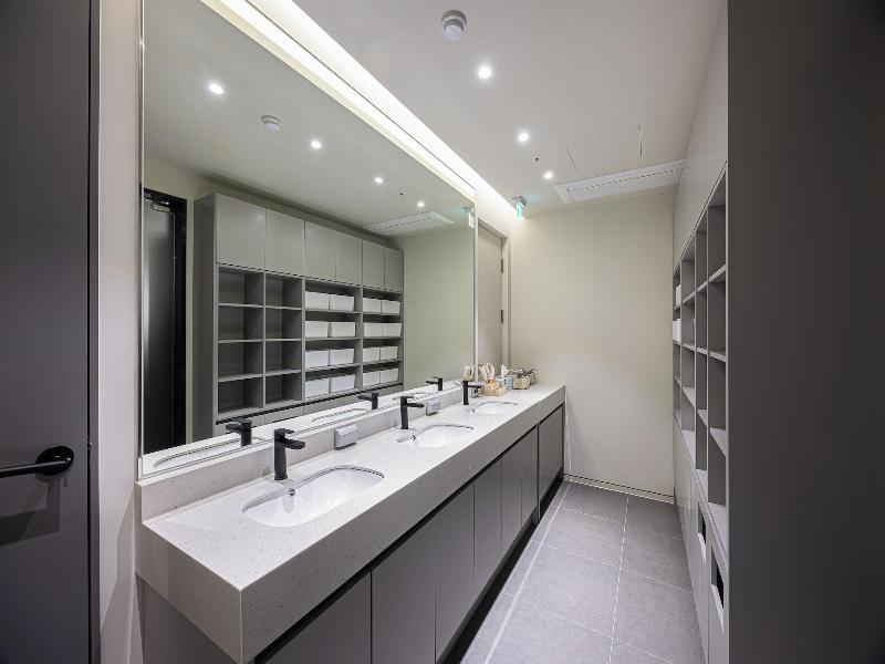 Haeundae Marine Capsule Hotel & Spa image