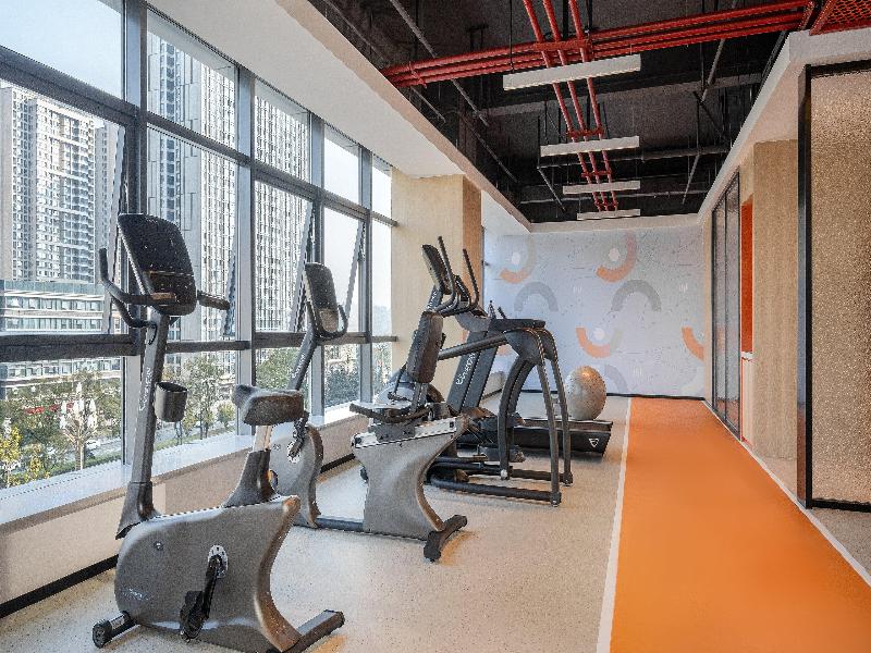 Holiday Inn Express Chengdu Phoenix Mountain image
