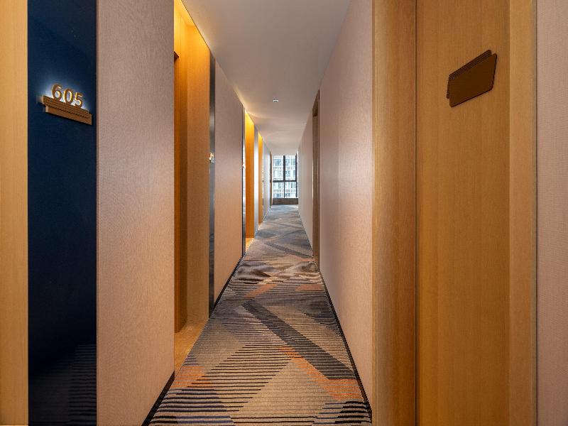 Holiday Inn Express Chengdu Phoenix Mountain image