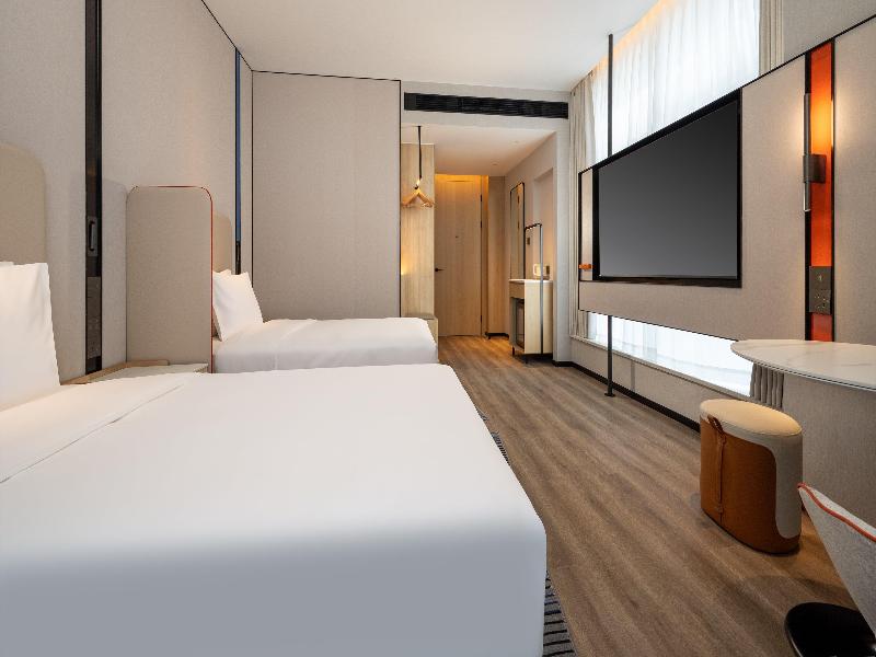 Holiday Inn Express Chengdu Phoenix Mountain image