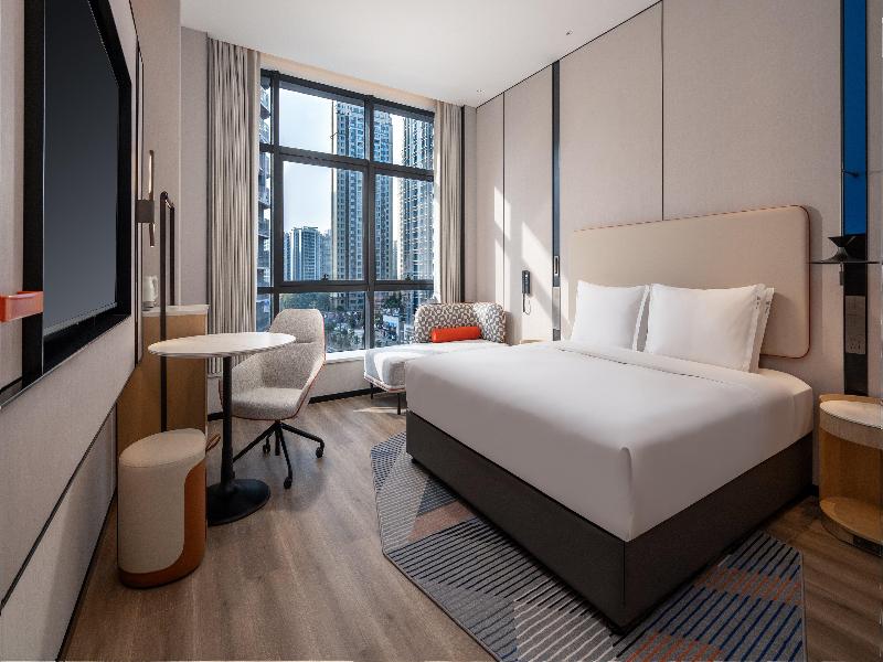 Holiday Inn Express Chengdu Phoenix Mountain image