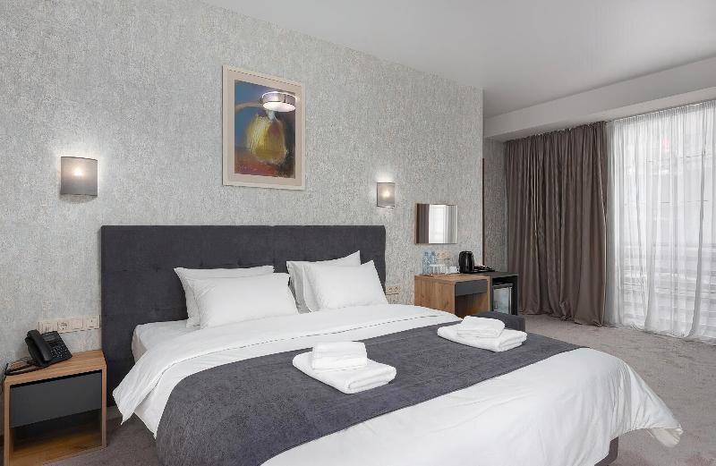 Hotel Flames image