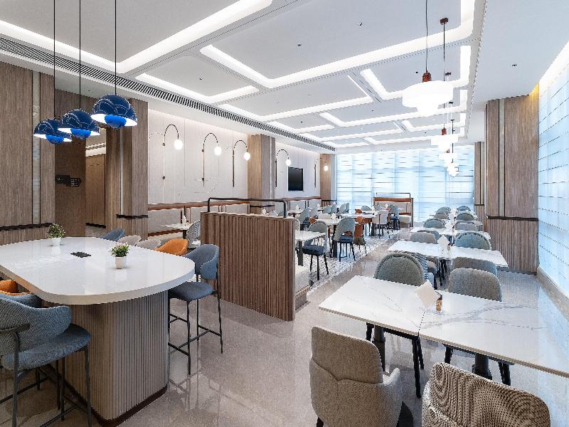 Holiday Inn Express Kunming Dianchi Rixin Road image