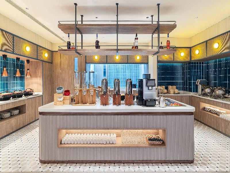 Holiday Inn Express Kunming Dianchi Rixin Road image