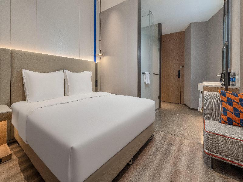 Holiday Inn Express Kunming Dianchi Rixin Road image