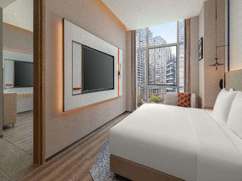 Holiday Inn Express Kunming Dianchi Rixin Road image
