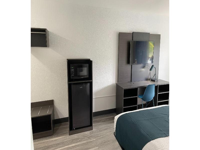 Motel 6 West Columbia, Sc - Airport image