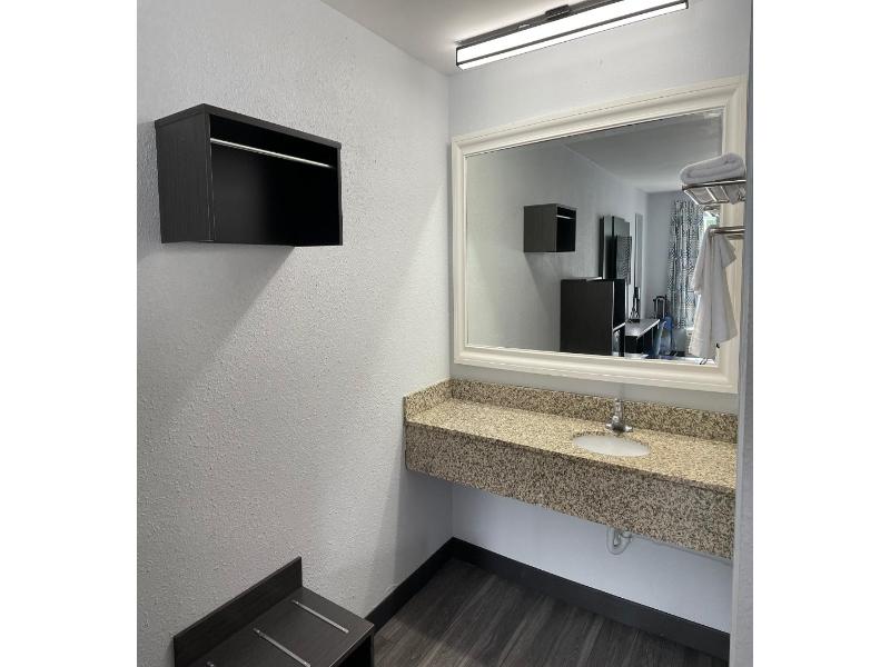 Motel 6 West Columbia, Sc - Airport image