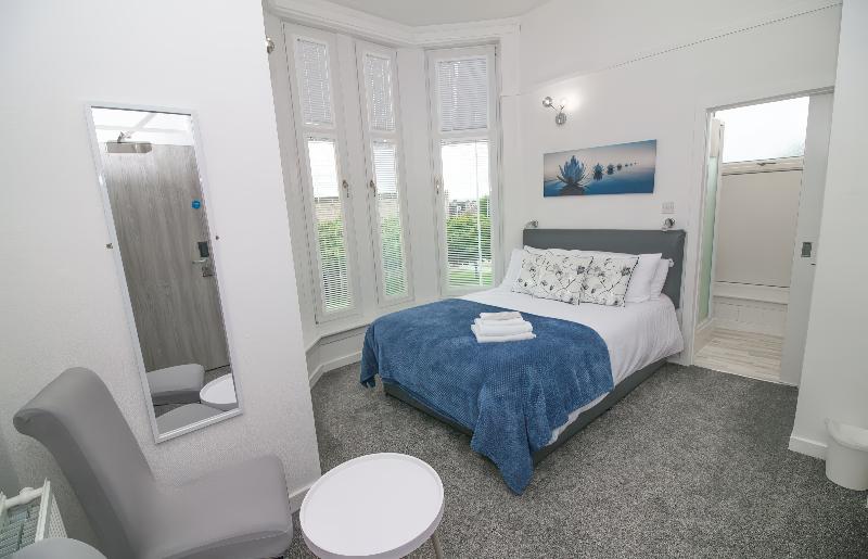 Bentley Hotel image