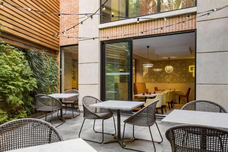 Radisson Serviced Apartments City Center image