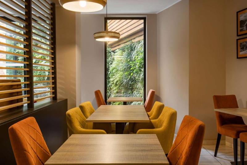 Radisson Serviced Apartments City Center image