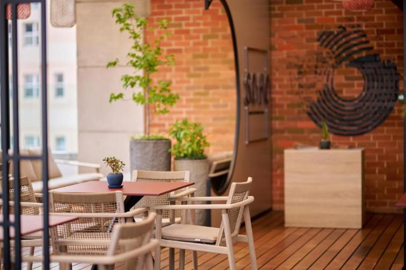 Radisson Serviced Apartments City Center image