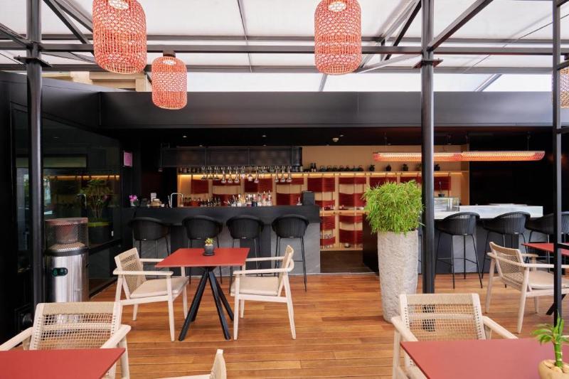Radisson Serviced Apartments City Center image