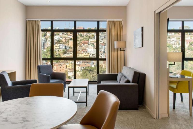 Radisson Serviced Apartments City Center image