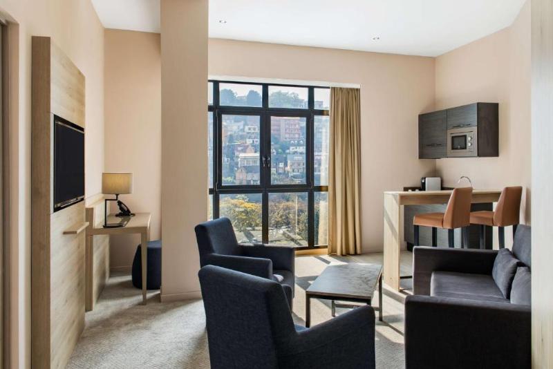 Radisson Serviced Apartments City Center image