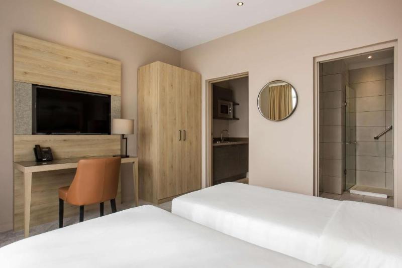 Radisson Serviced Apartments City Center image