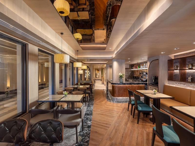 Samala Suites Bangkok Sukhumvit image