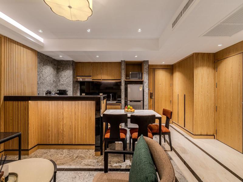 Samala Suites Bangkok Sukhumvit image